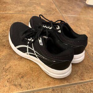 ASICS Women's Gel-Contend 8 Running Shoes, 9, Black/White